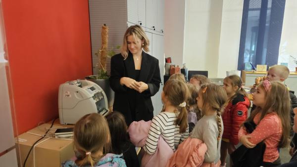 foto/IMG-8f15d955d28db689cd0edf3b224944ee-V