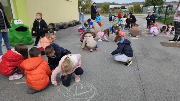 foto/IMG-9dfd26a00906bc3b48cdc5dbf343e5ba-V