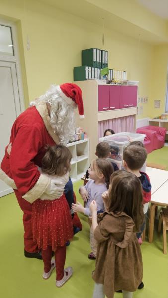 foto/IMG-ac9522f46305f133310bf4717fb73699-V