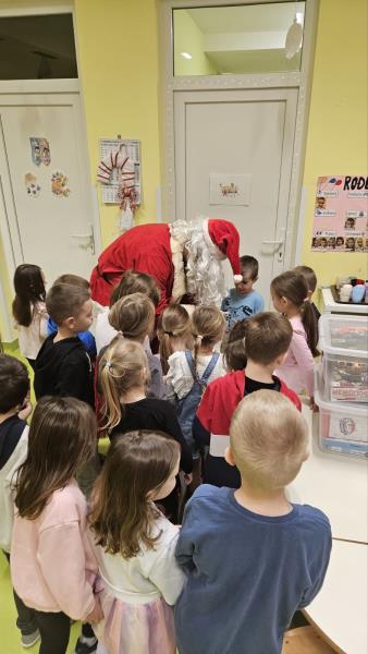 foto/IMG-ad9224cbf683b78dd404c6cc42ccd5ef-V