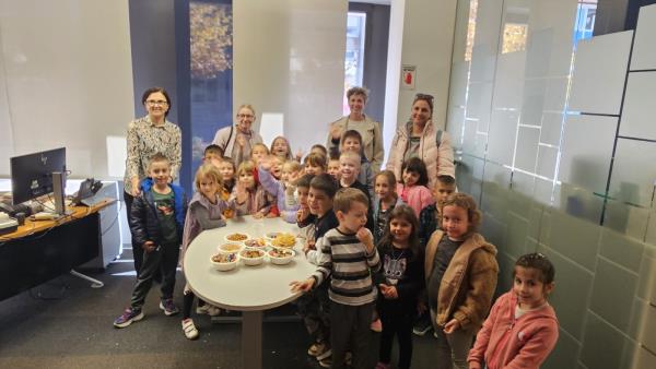 foto/IMG-b36edcca681013d381bfd1b4568fac93-V