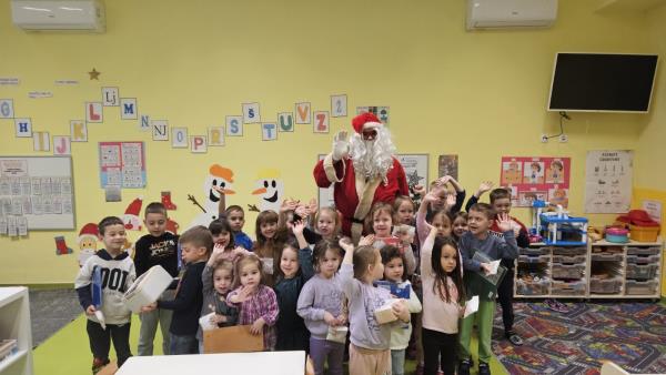 foto/IMG-e37028ef7be4c3ba857b6a907ecaad12-V