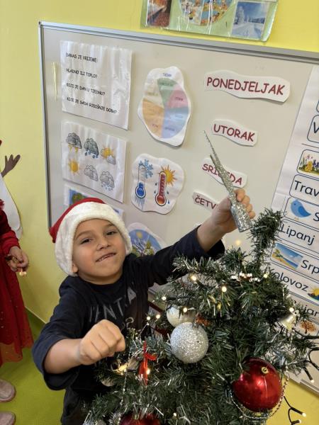 foto/IMG-fb82f860bbf65d569b3282eb33d69846-V